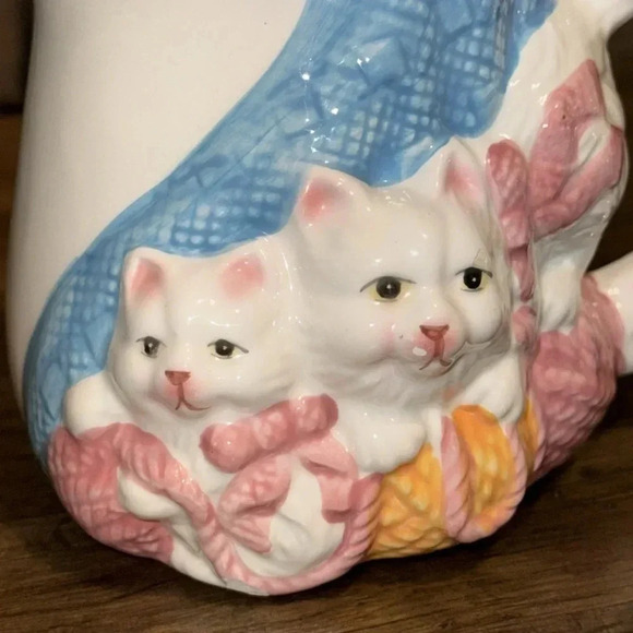 2 Vintage 3D Cats/Kittens Coffee/Tea Mugs/Cups Set of 2 Collectible PMC - Picture 6 of 16